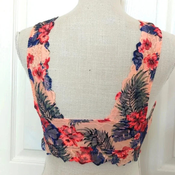PINK Victoria’s Secret Floral Lace M-DD Bralette - Picture 6 of 11
